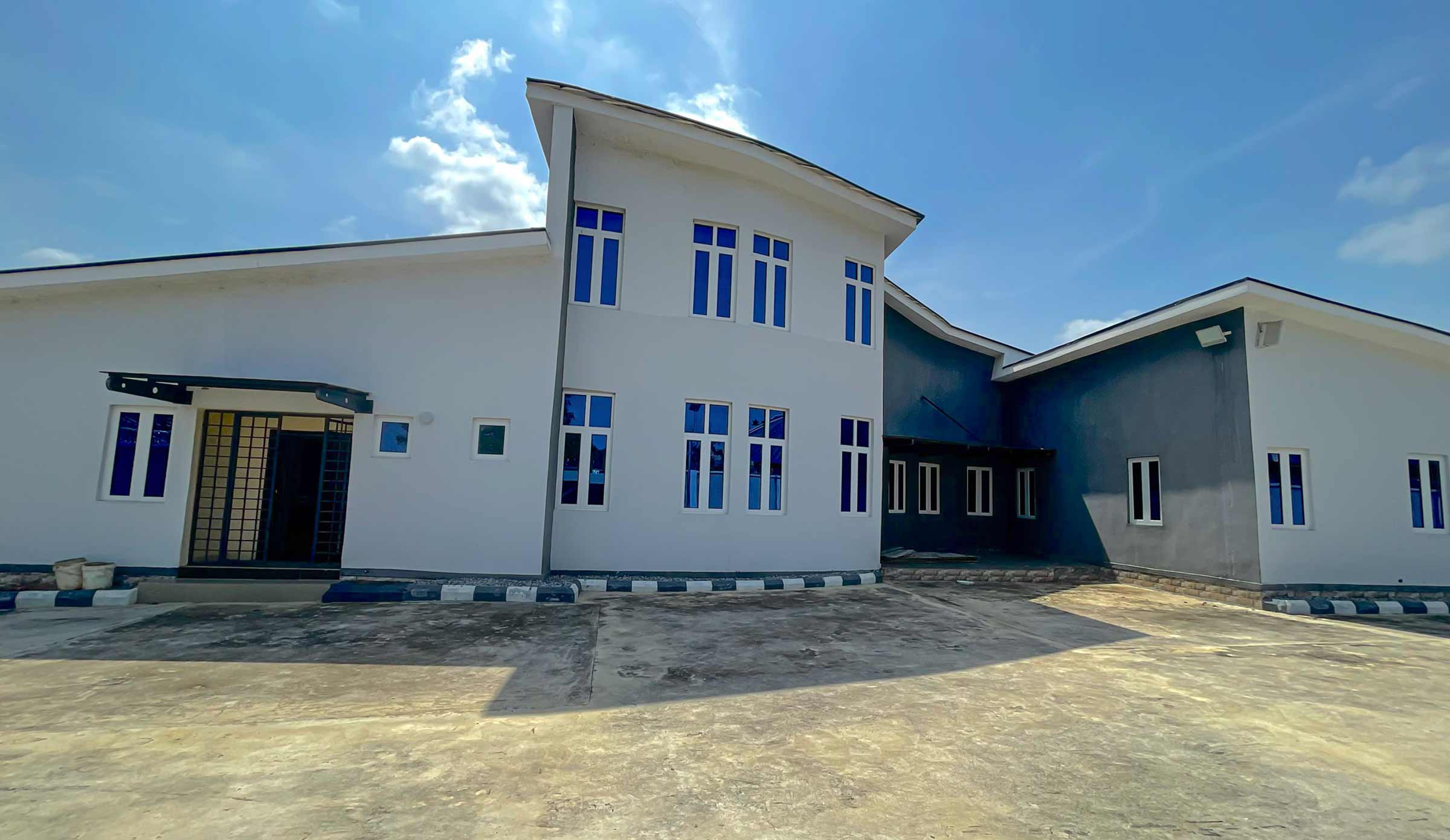 Mojisola Asabi House Oatconstruction mojisola-asabi-house-oatconstruction